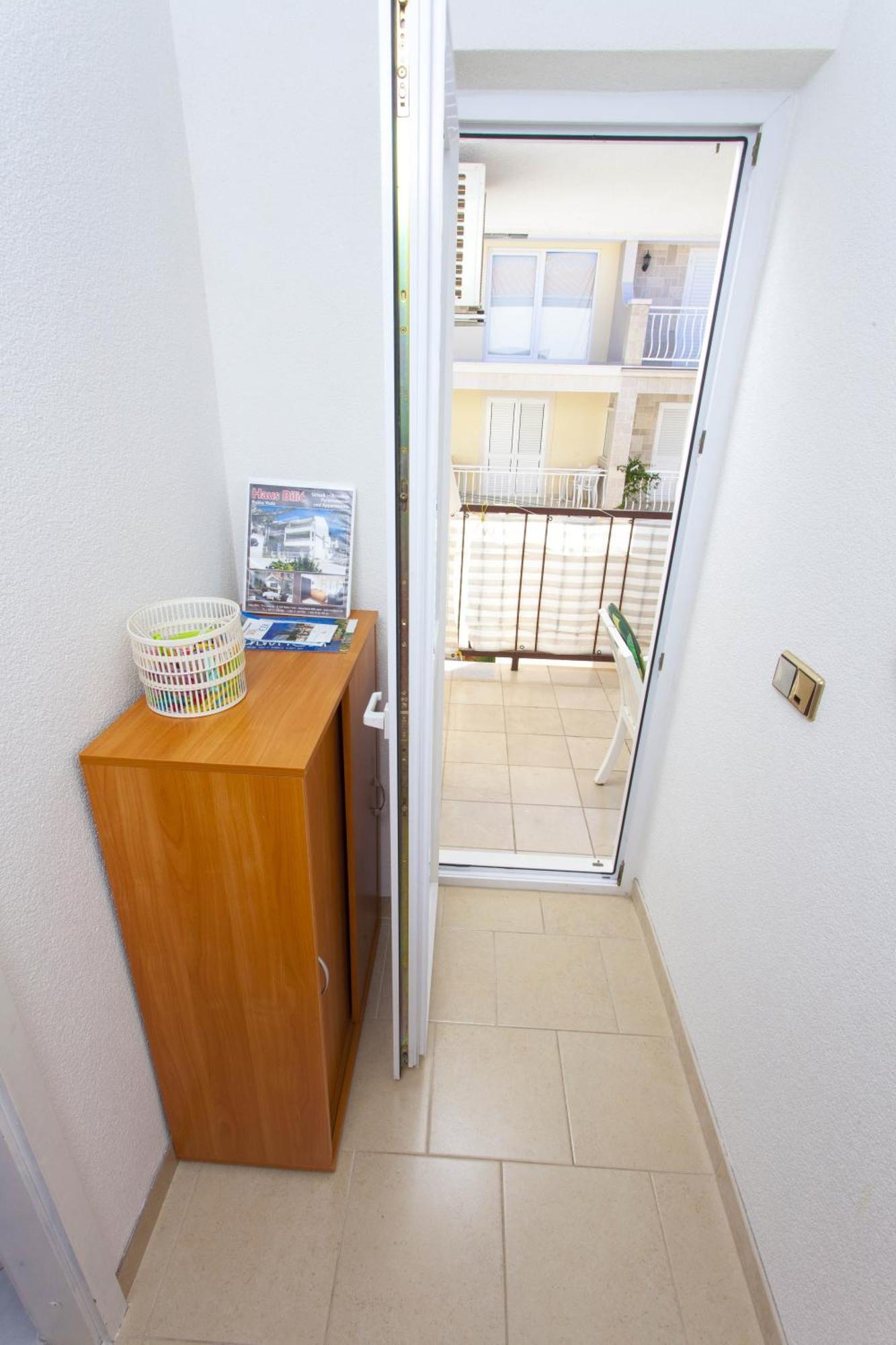 House Bilic Apartment Baska Voda Room photo
